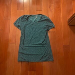 workout turquoise shirt
